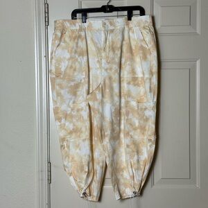 NEW Lane Bryant Cream Peach Tie Dye Cargo Joggers  Size 18